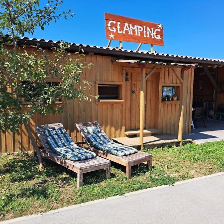 Glamping House Ranc Luze Hotel Екстериор снимка