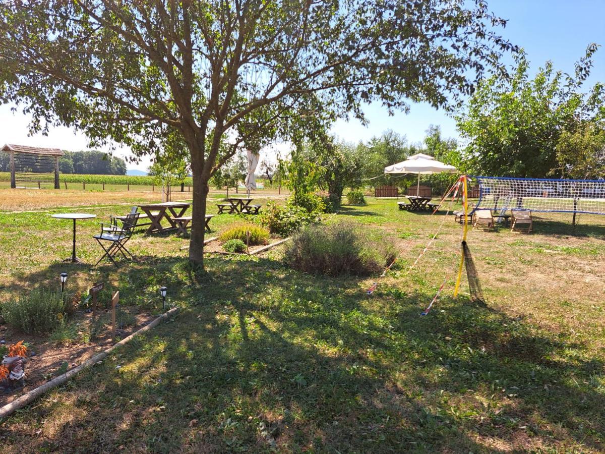 Glamping House Ranc Luze Hotel Екстериор снимка